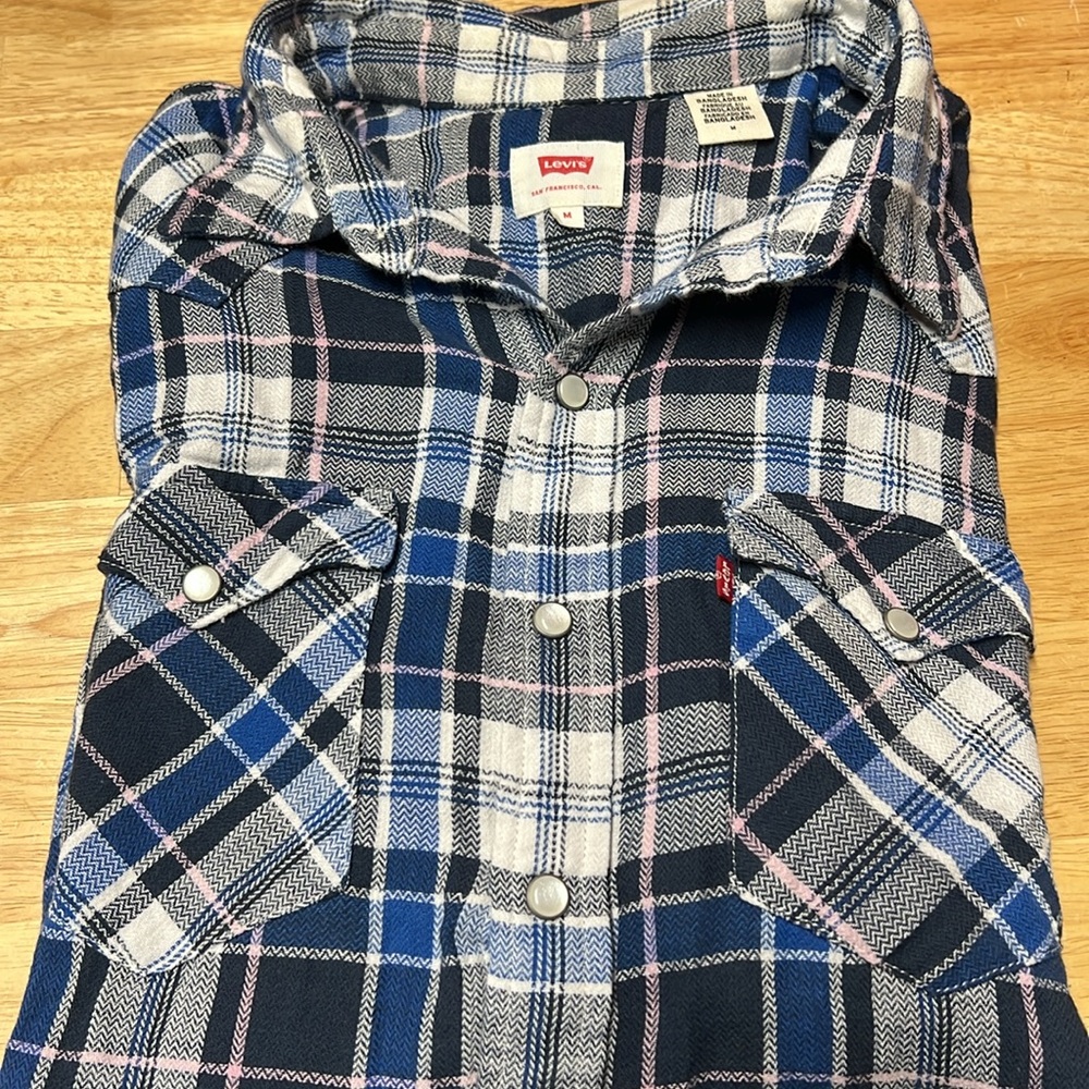 Levi’s pearl button flannel
